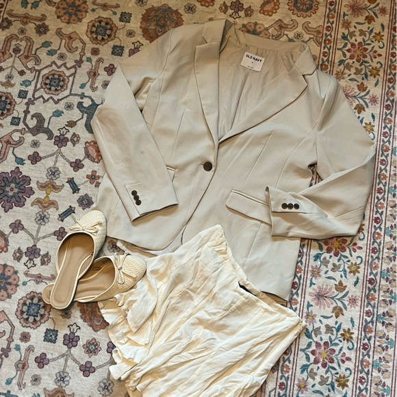 Cream Blazer - Picture 1 of 1